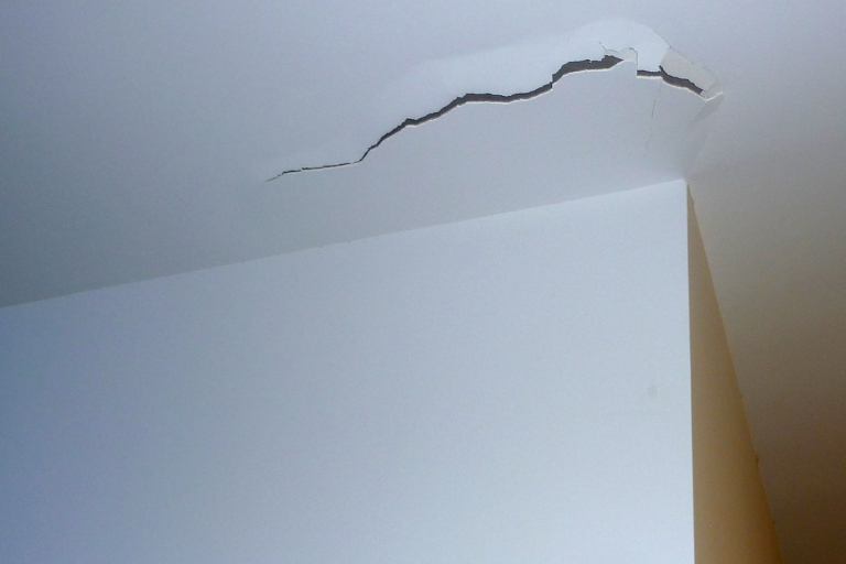 How Serious Are The Cracks In My Ceiling? - RCI Perth